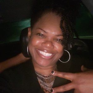 Meet your Posher, Charonn